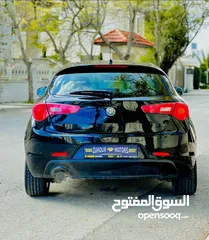  3 ألفا روميو جوليتا 2015