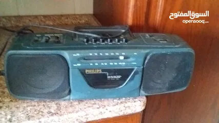  1 مسجل مع راديو نوعية فيليبس  Philips stereo and radio. Cassette player