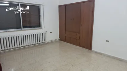  1 شقة واسعه صحية للايجار