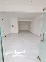  4 محل بمكان مميز جدا للإيجار علي شارع مزون ( shop for rent )