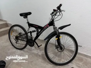  20 اثاث مستعمل مشكل وغرف نوم وكنب وخزائن وثلاجات ونثريات.وتخوت.وثريات