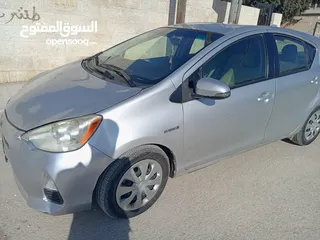  3 تويوتا بريوس سي 2014 للبيع بسعر مغري ومستعجل(غير قابل للبدل)