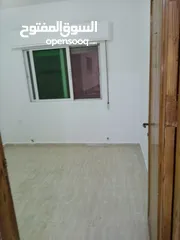  5 شقه سكنيه طابق اول حي الاطباء شمال مستشفى النجاح