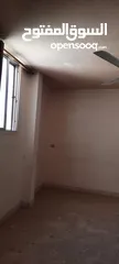  17 منزل للبيع