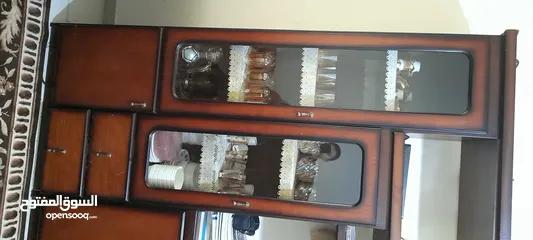  1 كنب + بوفيه للبيع بحاله جيده السعر 150