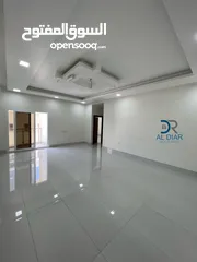  1 Commercial flat for rent in front of SQ. Street