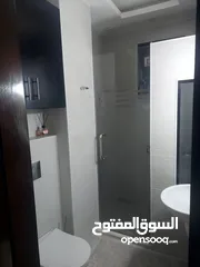  12 شقه ارضيه بشارع الاردن حي المنصور 176متر داخلي وخارجي 100