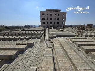  6 شقق سكنية للبيع موقع مميز
