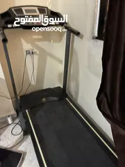  4 جهاز مشي امريكي مستعمل استعمال منزلي.