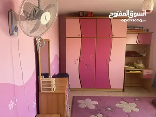  17 للبيع من المالك بسبب السفر. شقة مفروشة بالكامل. استخدام محدود