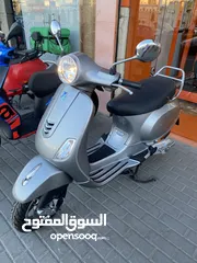  1 Vespa VXL 2022 للبيع ممشى قليل