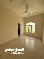  25 غرفة مع اثاث للعوائل والموظفات في الحيل الشماليه خلف مستشفى ابولو / يشمل الفواتير