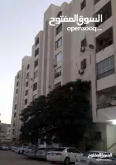  1 شقة في زاوية الدهماني قرب نادي الشط