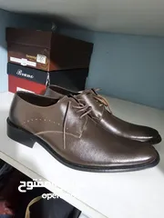  1 حذاء بني جديد