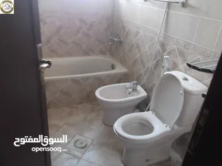  6 شقة أرضية مميزة للبيع في دير غبار 200م مع ترس 65م