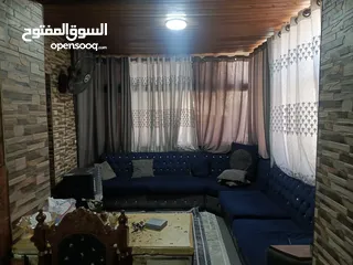  6 شقه ارضيه للبيع كاش او اقساط عن طريق البنك العربي الإسلامي الدولي في عمان حي نزال على الشارع الرئيسي