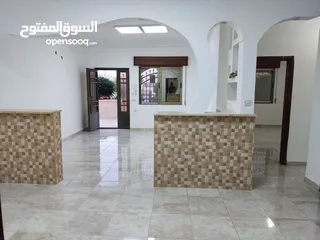  2 منزل مستقل ومطل للبيع واجهات حجر ومنطقة هادئة جداً وقريب من جميع الخدمات
