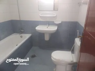  14 شقة 3 غرف وصاله للايجار بمنطقة ممزر الشارقه
