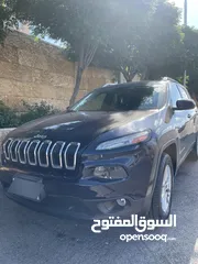  5 جيب شروكي موديل 2014 بحالة الوكالة للبيع  اوللبدل على سيارة احدث