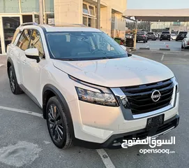  1 Nissan Pathfinder Sl 4x4 Full option  Model 2023 Canada Specifications Km 7000 Price 148.000 Wahat B