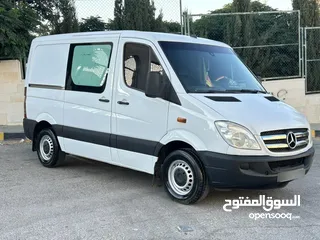  1 باص مرسيدس سبرنتر فان موديل 2011 شصي قصير بحاله ممتازه لون ابيض مميز مش بحاجه لأي نوم من الصيانه