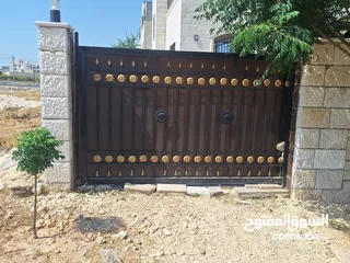  1 بابين حديد ثقيل