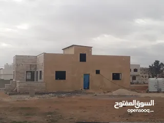 2 بيت قيد الانشاء للبيع