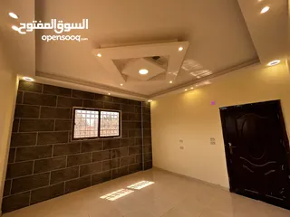  10 مزرعة 8 دونمات وبناء حجر فاخر 162 متر عمر البناء 5 سنوات