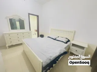  6 شقة غرفة وصالة للبيع في السيتي تاور – موقع مميز على شارع الشيخ خليفة – فرصة استثمارية