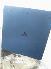  12 بلاي ستيشن 4 مع يدتين لا سلكية نخب  و سلكية أصلية مع كامل الأسلاك بحالة ممتازة مستعمل ثلاثه اشهر