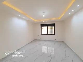  31 شقة أرضية مساحة 150م مع تراس ومدخل خاص باجمل مناطق شفا بدران  للبيع