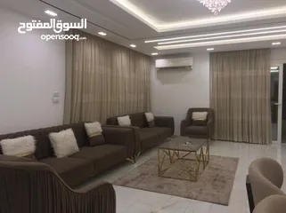  6 شقه للايجار عباس العقاد الرئيس للايجار اليومي 4000