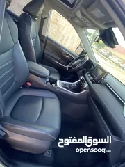  17 TOYOTA RAV4 XLE PREMIUM