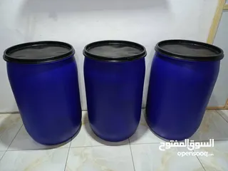  24 براميل بلاستيك نظاف جدا للبيع