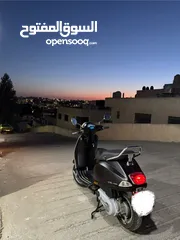  3 Vespa vxl 150 cc
