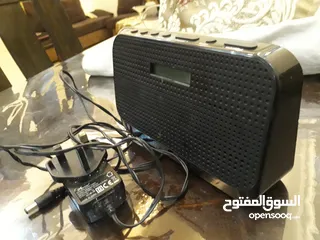  1 راديو ديجيتال يعمل ع المحول والبطاريات