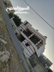  10 بيت للبيع بداعي السفر الموقع المفرق بلعما الحي الشمالي بجانب مسجد خالد بن الوليد  المالك الشيخ ماجد