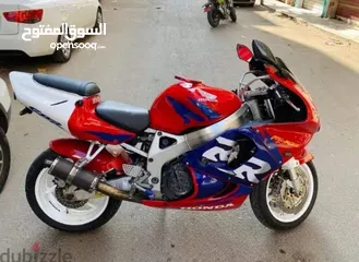  1 بايك cbr 919 حالة ممتازة لو فيه تاجر يخلص