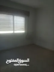  7 مستودع للايجار