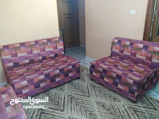  5 طقم كنب بحالة جيدة