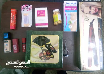  3 مجموعة قطع مكياج، مصفف شعر، علبة مكياج للبيع، كلهم جداد بالكرتونة