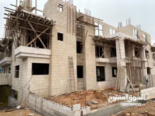  7 شقة تصميم فلل في حي الفلل في البالوع فوق حديقة الاستقلال