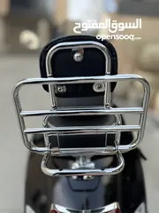  15 Vespa PIAGGIO GTS300 / Super clean / Black