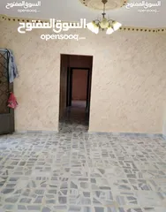  20 بيت مستقل خلف جامعه الاسراء طريق المطار شارع المية يمكن استخدامه شاليه