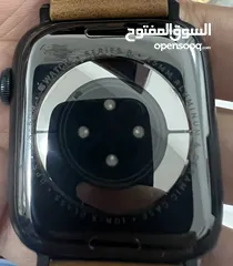  1 Apple Watch Series 8 45mm