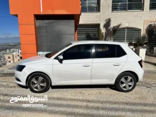  4 سكودا فابيا 2017  اوتماتيك