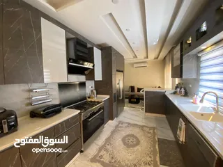  10 شقة مميزة ارضية تشطيب سوبر ديلوكس في أجمل احياء الياسمين خلف مستشفى الحياة