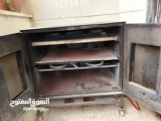  2 فرن غاز  للبيع بحالة ممتازه وقوي