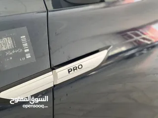  4 ID.6 2022 Crozz Pro بحال الوكاله عدادات من 7 الاف وحتى 34 الف كم متوفر عدة سيارات واضافات مختلفه