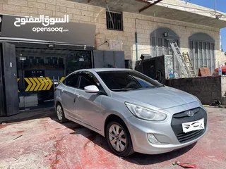  10 Hyundai accent 2016